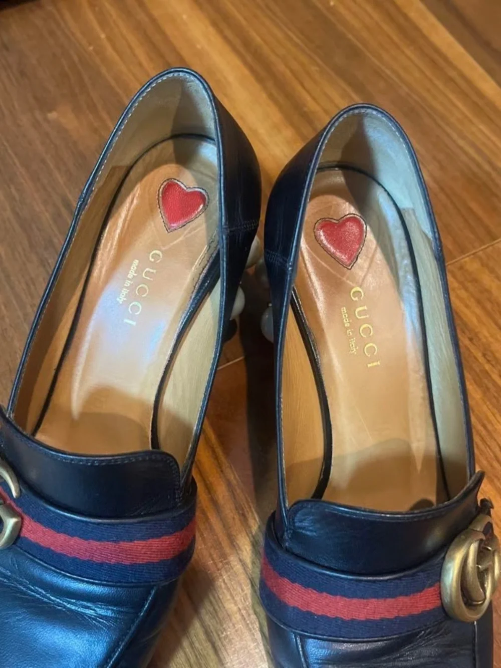GUCCI Peyton GG Marmont heels with faux pearls - Picture 2 of 6